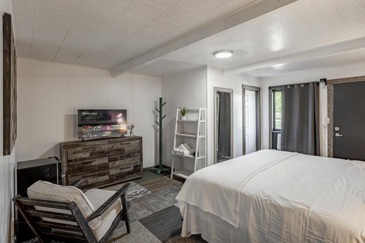 Hotel Copperhead *