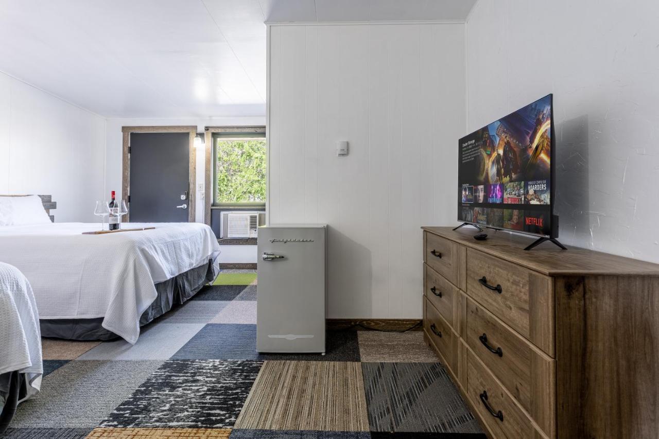 Hotel Copperhead *